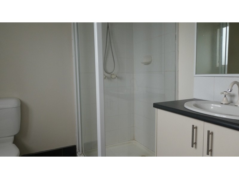 11 / 12 Grant Close, Berwick VIC 3806