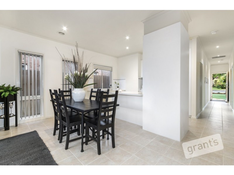 3/150 Avebury Drive, Berwick VIC 3806