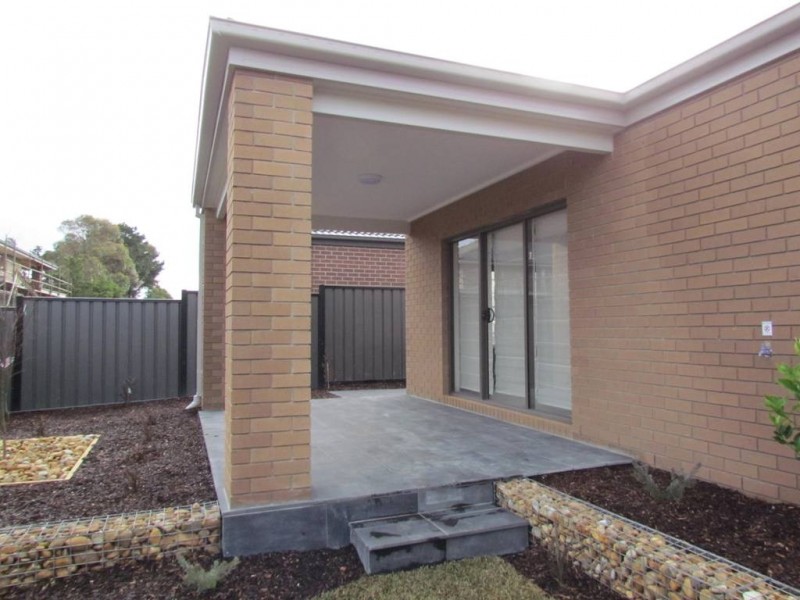 45 Chagall Parade, Clyde North VIC 3978