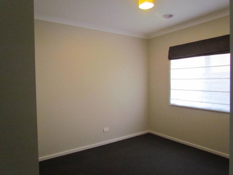 45 Chagall Parade, Clyde North VIC 3978