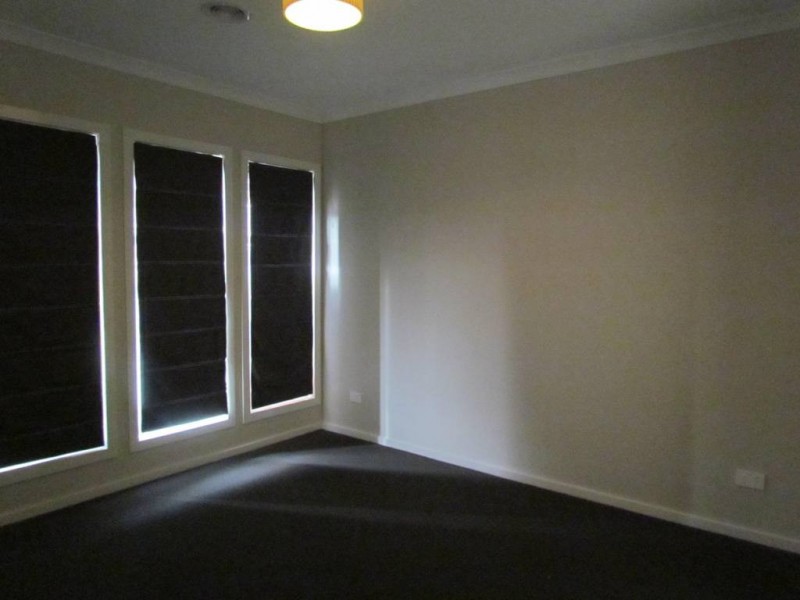 45 Chagall Parade, Clyde North VIC 3978