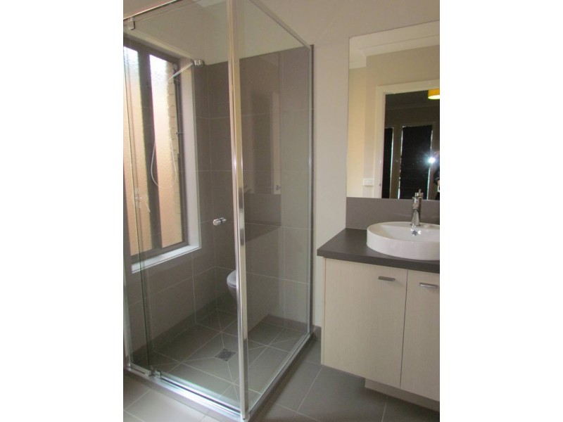 45 Chagall Parade, Clyde North VIC 3978