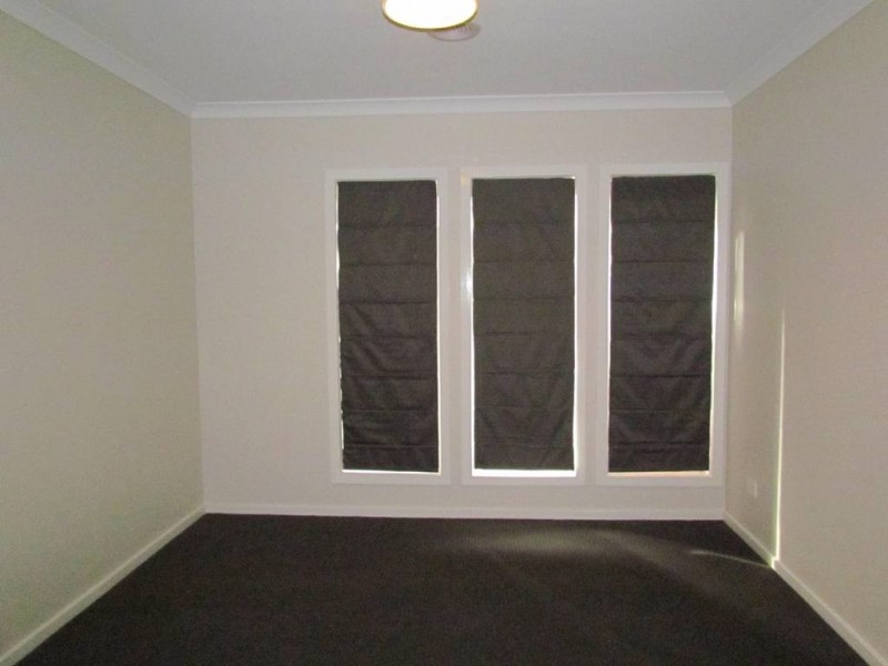 45 Chagall Parade, Clyde North VIC 3978