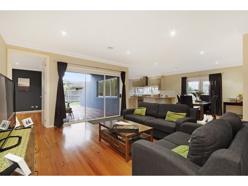 19 Jack William Way, Berwick VIC 3806