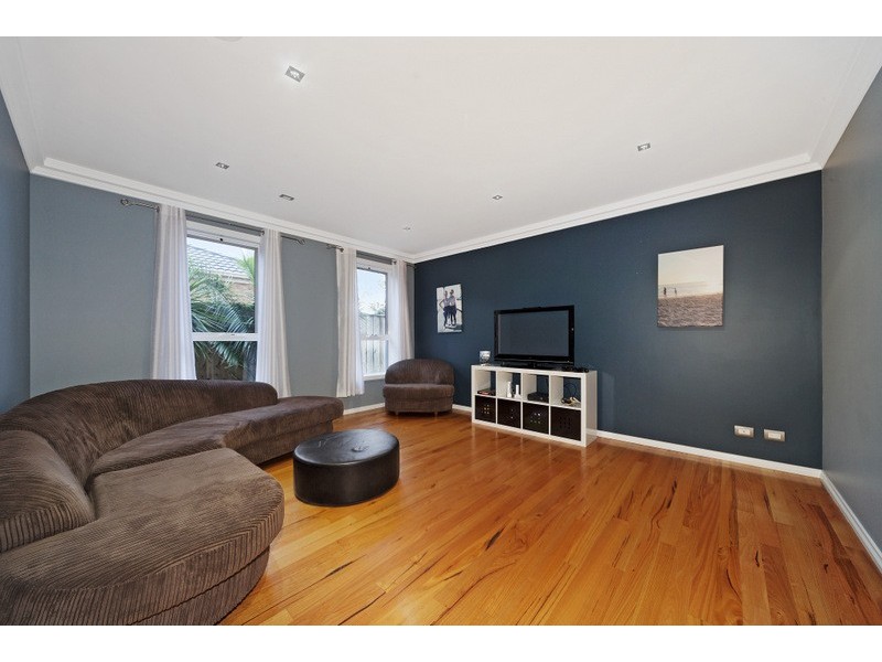 19 Jack William Way, Berwick VIC 3806