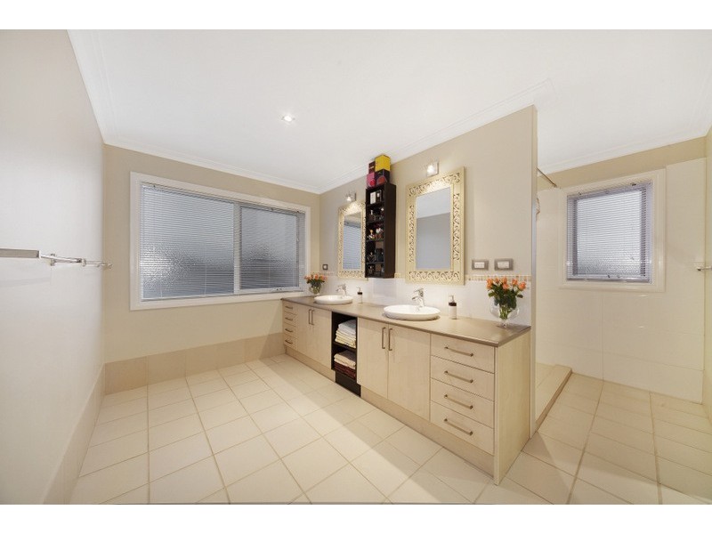 19 Jack William Way, Berwick VIC 3806