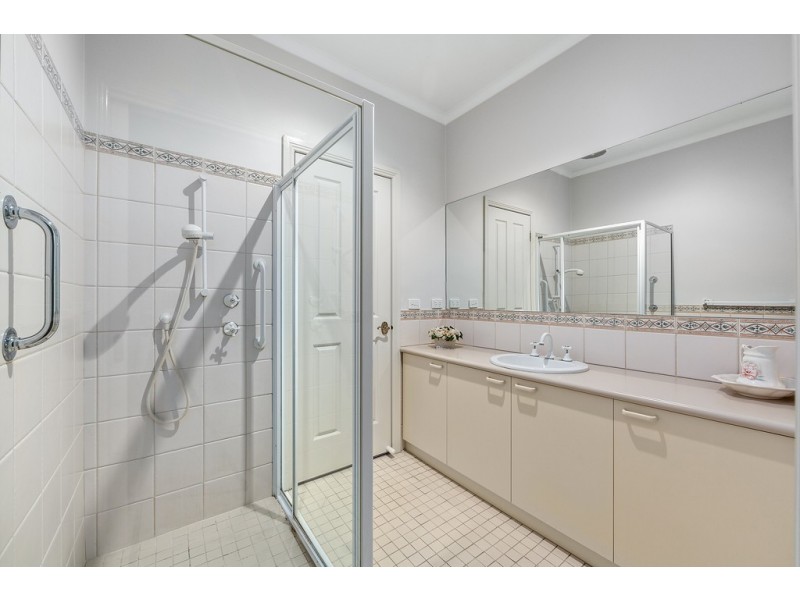 3/21-25 Parkhill Drive, Berwick VIC 3806