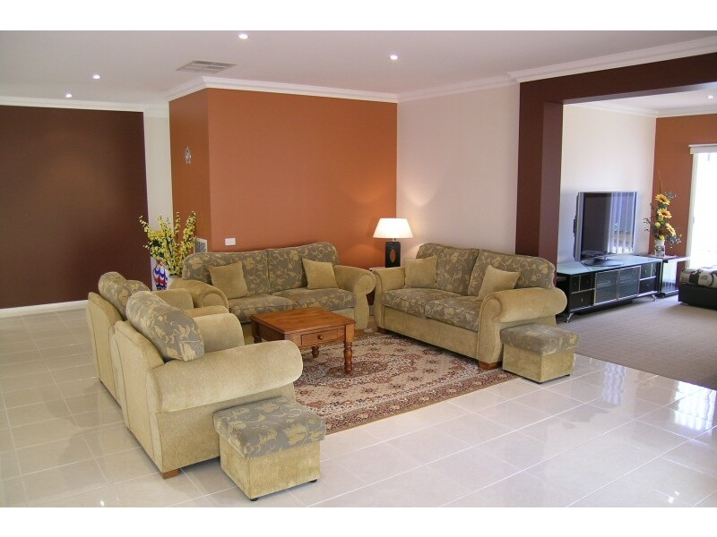 6 Papillion Way, Narre Warren South VIC 3805