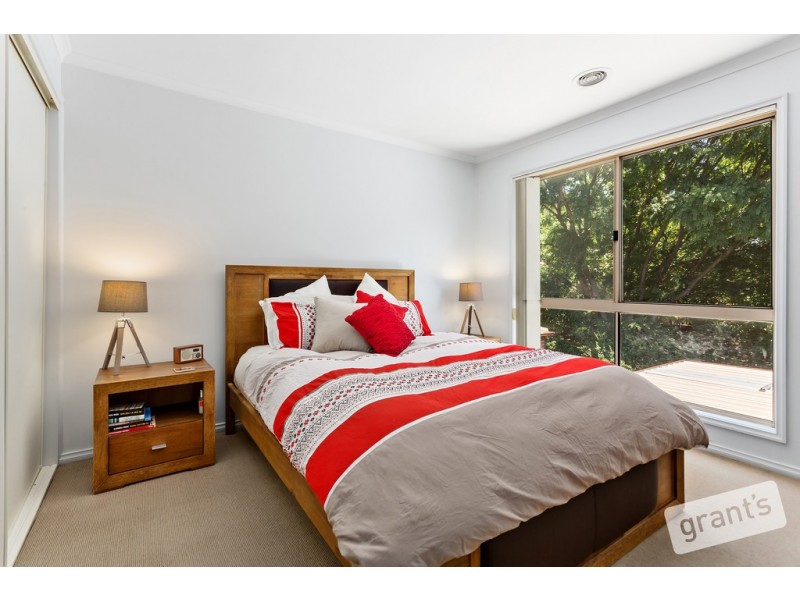 30/12 Grant Close, Berwick VIC 3806