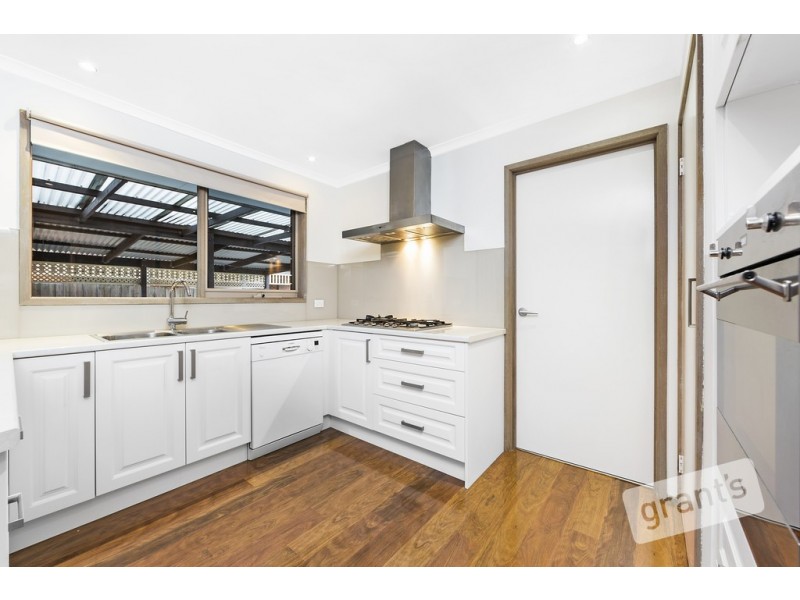 18 Kelburn Road, Berwick VIC 3806