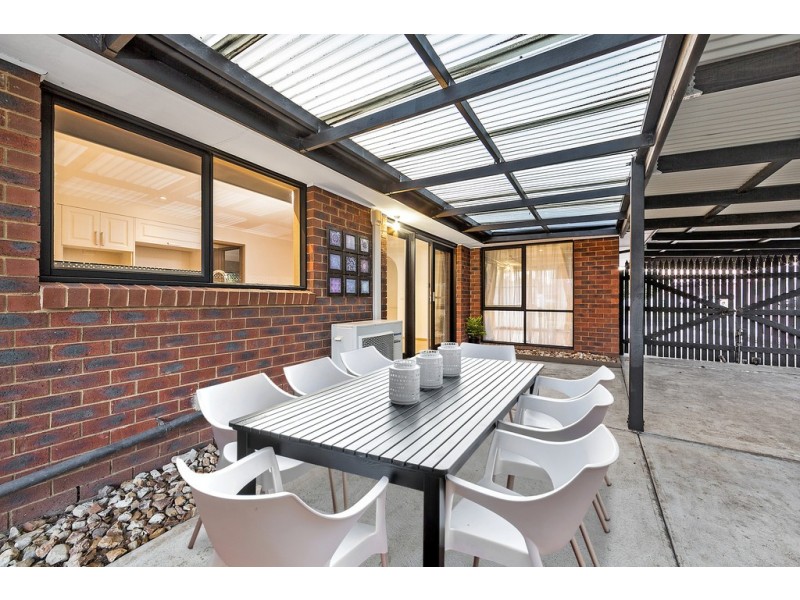 18 Kelburn Road, Berwick VIC 3806