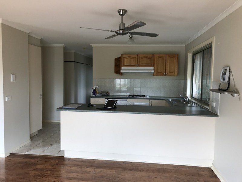 88 Amberly Park Drive, Narre Warren South VIC 3805