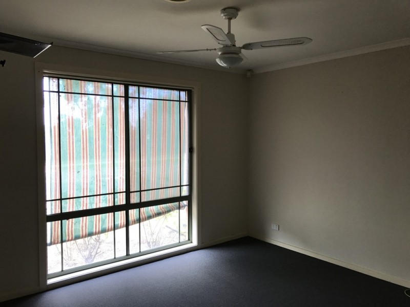 88 Amberly Park Drive, Narre Warren South VIC 3805