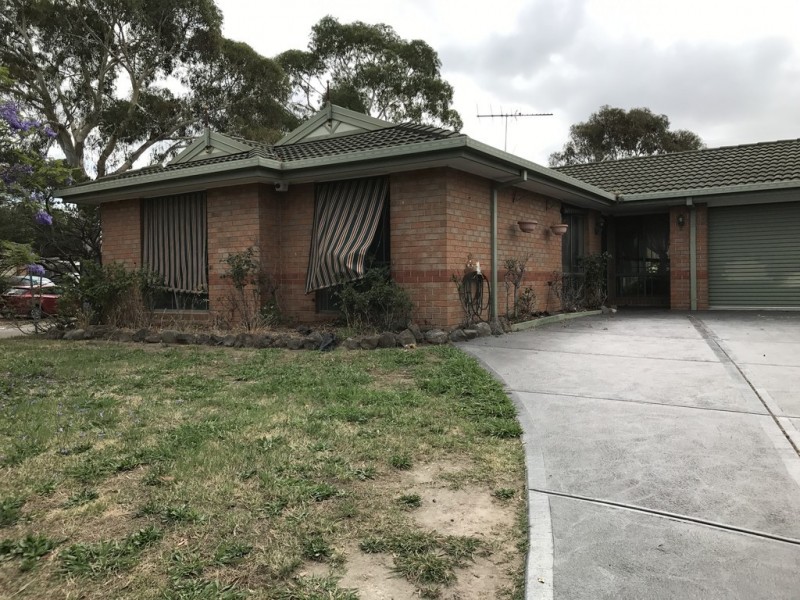 88 Amberly Park Drive, Narre Warren South VIC 3805