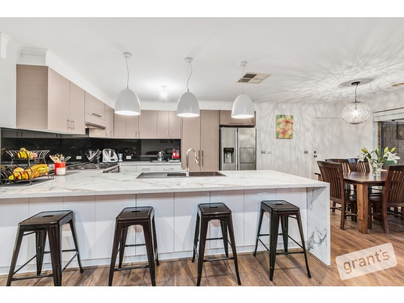 12 Ashmore Avenue, Narre Warren South VIC 3805