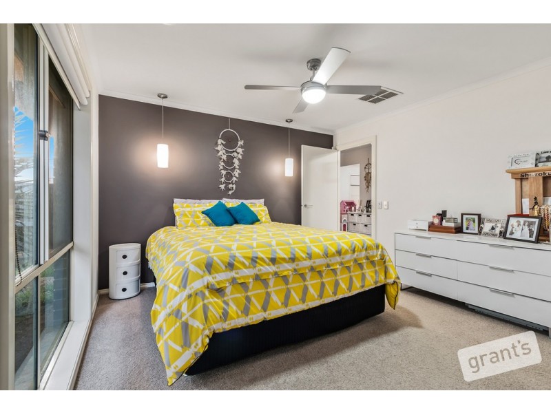 12 Ashmore Avenue, Narre Warren South VIC 3805