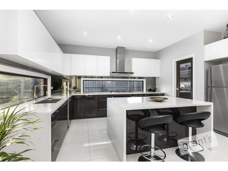 32 Lemongrove Way, Berwick VIC 3806