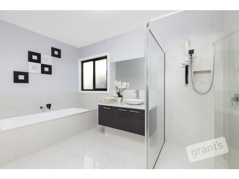 32 Lemongrove Way, Berwick VIC 3806