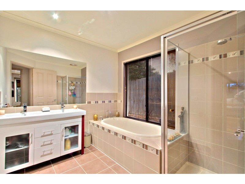 13 Ludlow Court, Beaconsfield VIC 3807