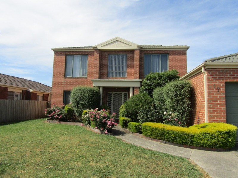 17 Bounty Way, Berwick VIC 3806