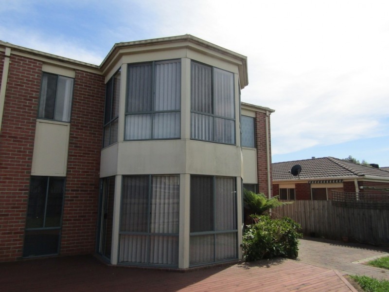 17 Bounty Way, Berwick VIC 3806