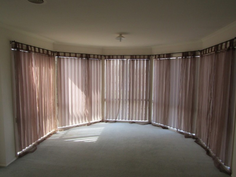 17 Bounty Way, Berwick VIC 3806