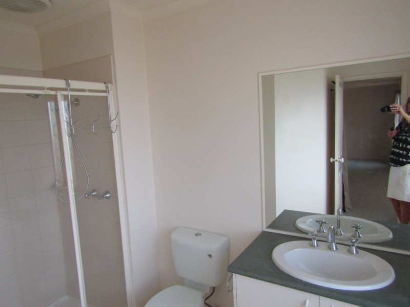 17 Bounty Way, Berwick VIC 3806