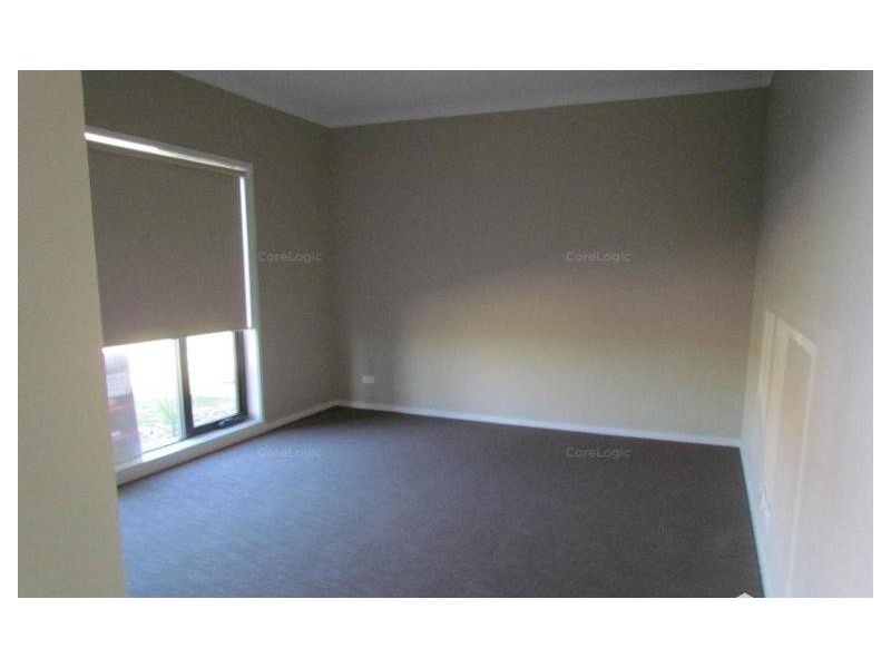 25 Maeve Crt, Clyde North VIC 3978