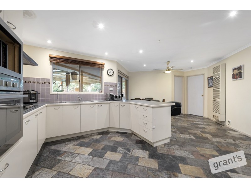 4 Bengal Court, Cranbourne VIC 3977