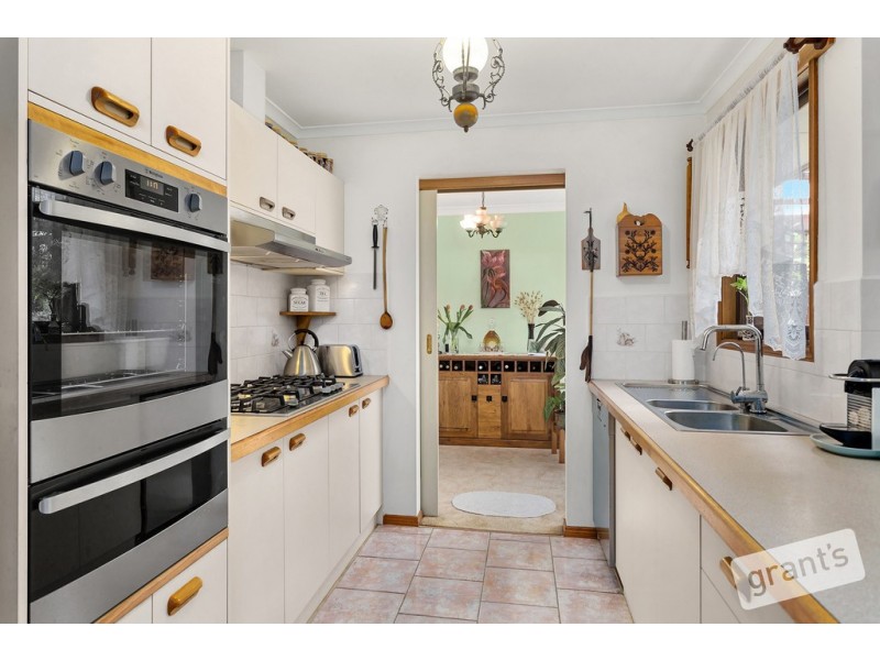 38 The Parkway, Hampton Park VIC 3976