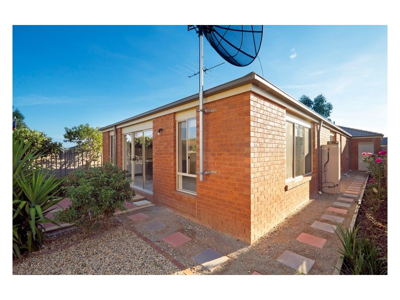 37 Stefan Drive, Berwick VIC 3806