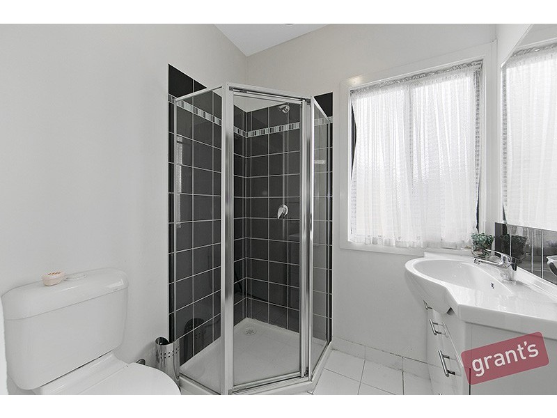 2/2 Johnston Street, Eumemmerring VIC 3177