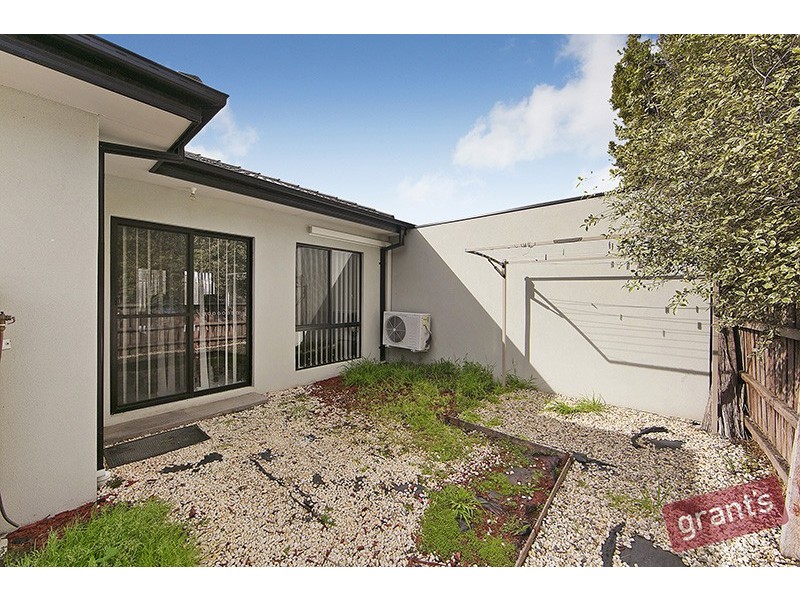 2/2 Johnston Street, Eumemmerring VIC 3177
