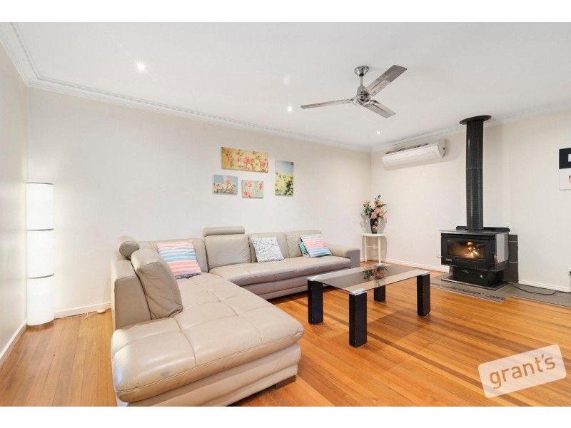 13 Campbell Parade, Cranbourne VIC 3977