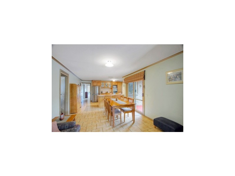 3 Selwood Crt, Berwick VIC 3806