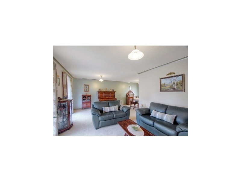 3 Selwood Crt, Berwick VIC 3806