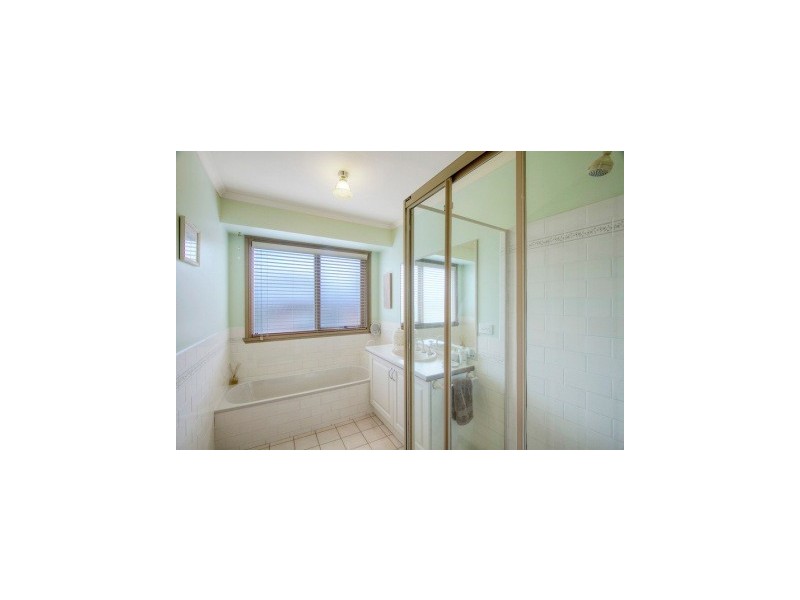 3 Selwood Crt, Berwick VIC 3806