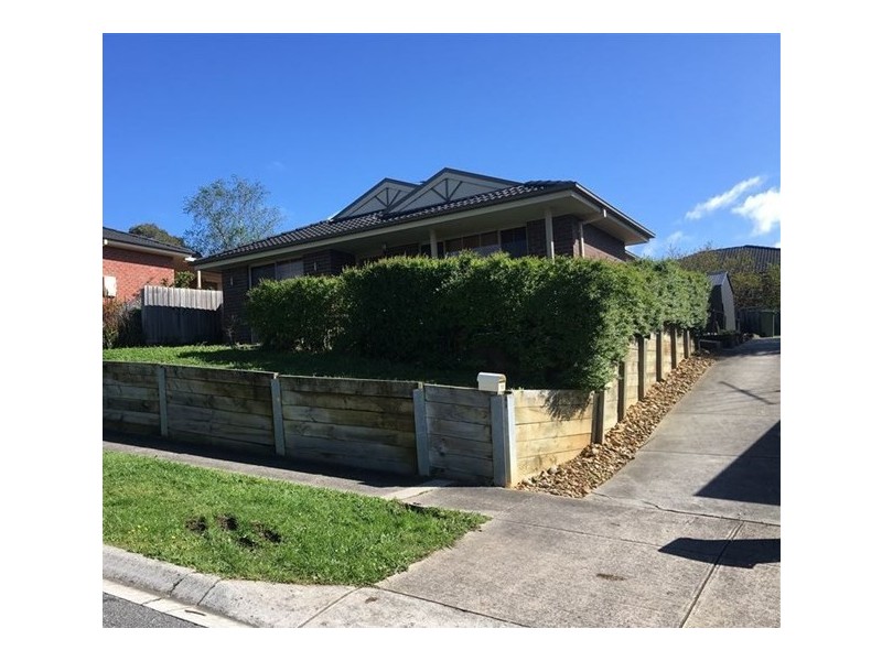 18 Ash Crescent, Pakenham VIC 3810