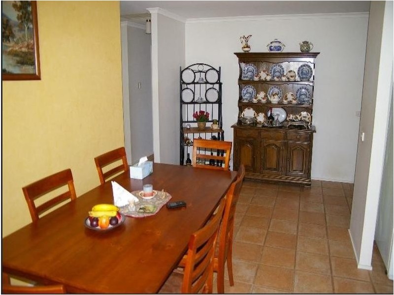 86 Amberly Park Drive, Narre Warren South VIC 3805