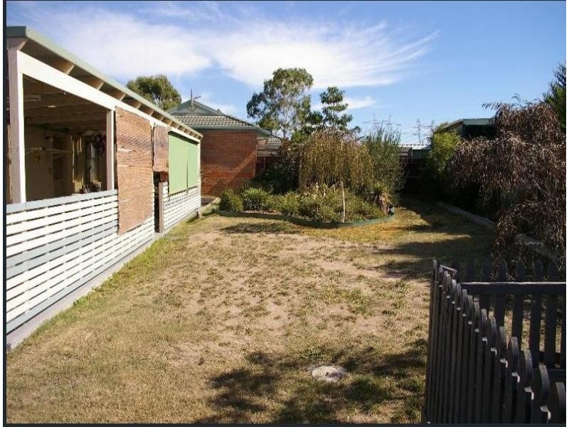 86 Amberly Park Drive, Narre Warren South VIC 3805