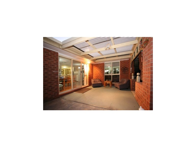 25 Kelburn Rd, Berwick VIC 3806