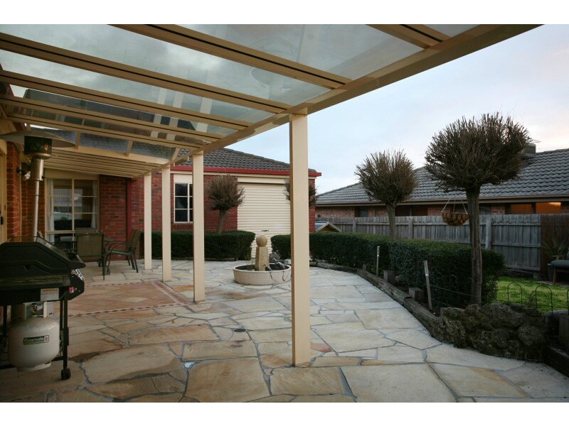 10 Ami Court, Berwick VIC 3806