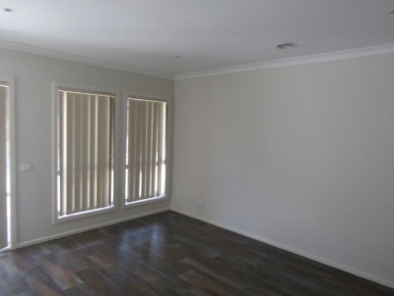 8/69-71 Frawley Road, Hallam VIC 3803