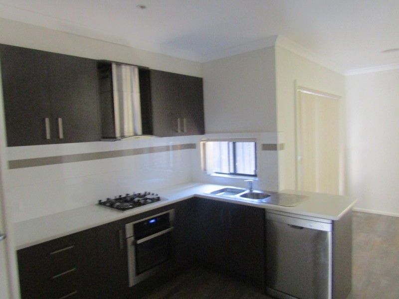 8/69-71 Frawley Road, Hallam VIC 3803