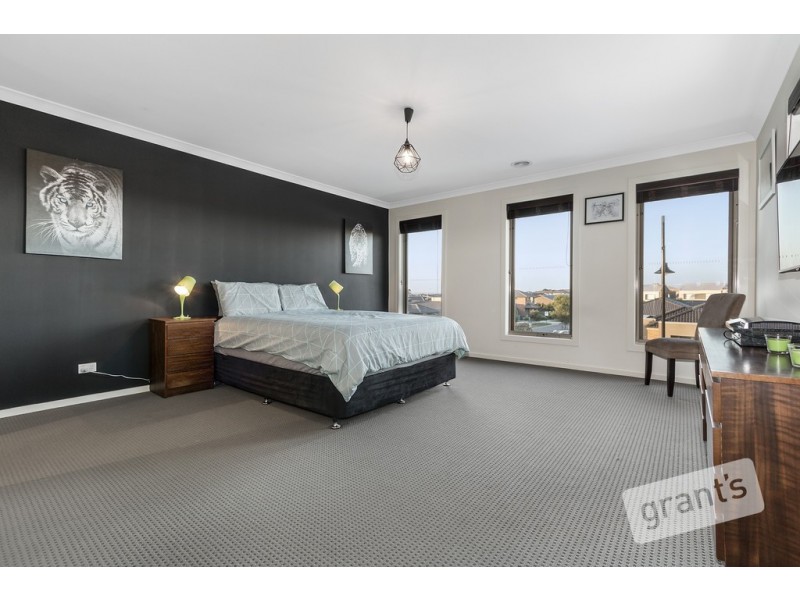 16 Bayley Place, Cranbourne VIC 3977