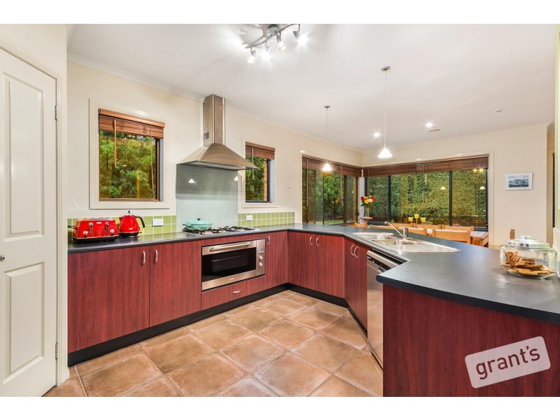 5 Bundoora Court, Narre Warren South VIC 3805