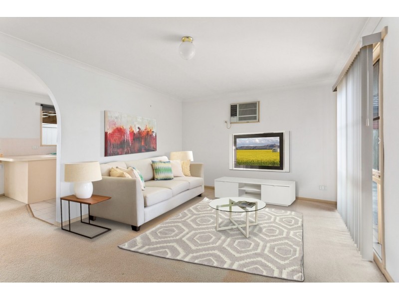 9 Jessica Drive, Hampton Park VIC 3976