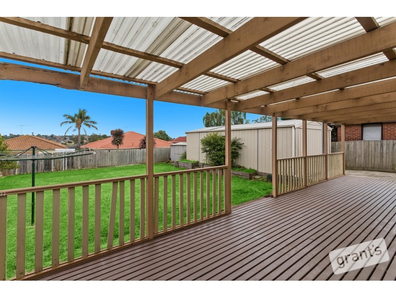 9 Jessica Drive, Hampton Park VIC 3976