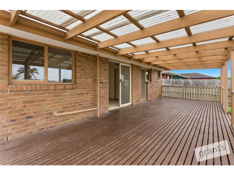 9 Jessica Drive, Hampton Park VIC 3976