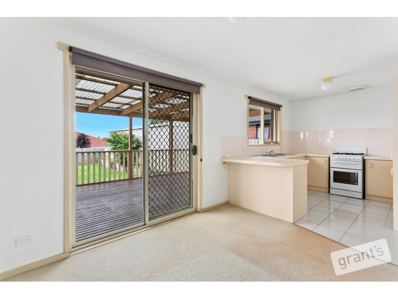 9 Jessica Drive, Hampton Park VIC 3976